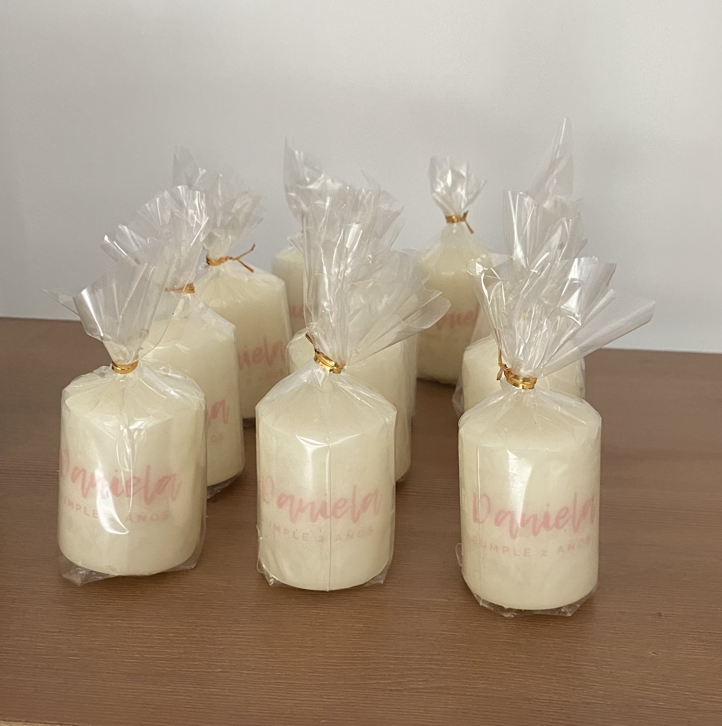 Imagen destacada de “20 velas blancas personalizadas”
